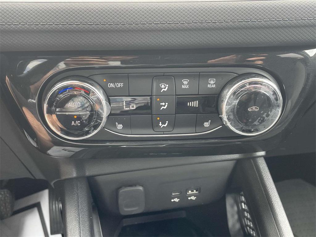 new 2025 Chevrolet TrailBlazer car, priced at $27,510