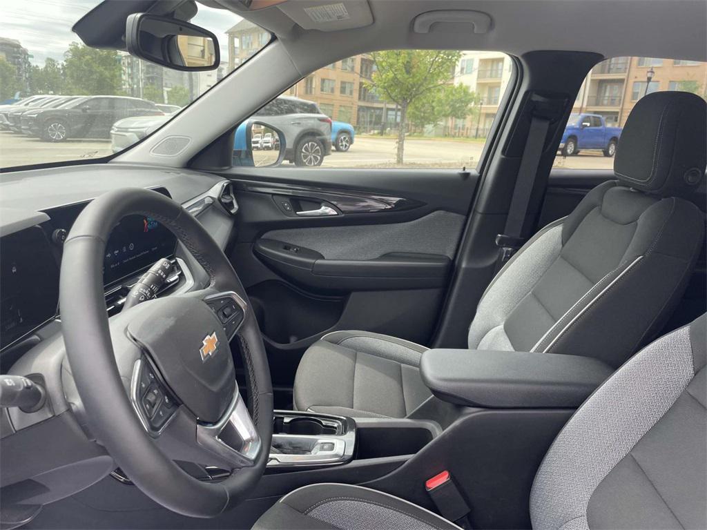new 2025 Chevrolet TrailBlazer car, priced at $27,510