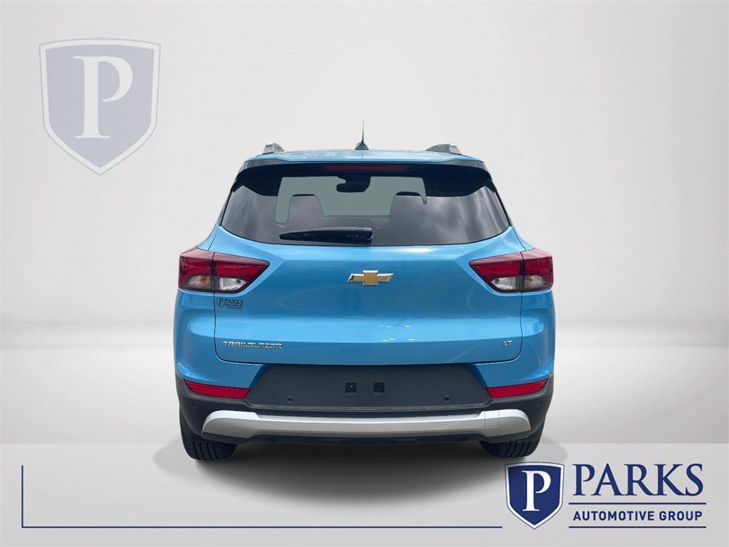new 2025 Chevrolet TrailBlazer car, priced at $27,510