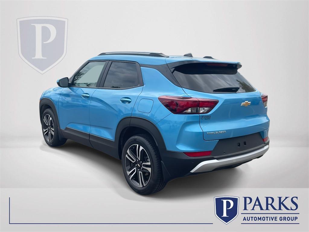 new 2025 Chevrolet TrailBlazer car, priced at $27,510