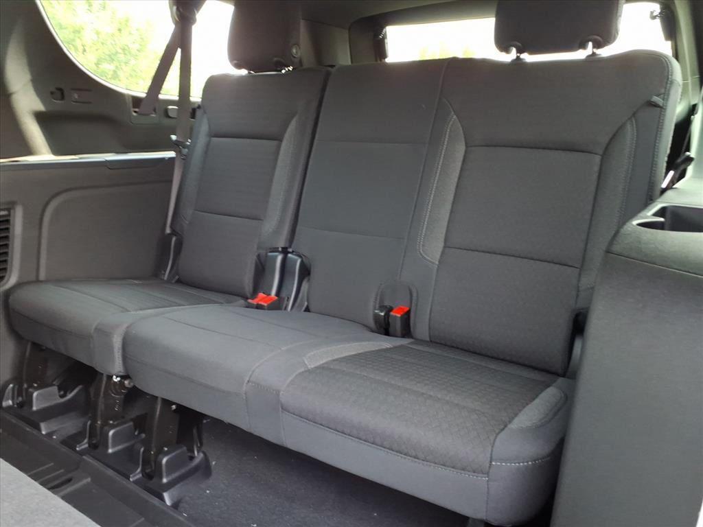 new 2025 Chevrolet Suburban car, priced at $62,994