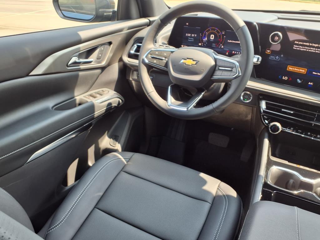 new 2026 Chevrolet Traverse car, priced at $44,920