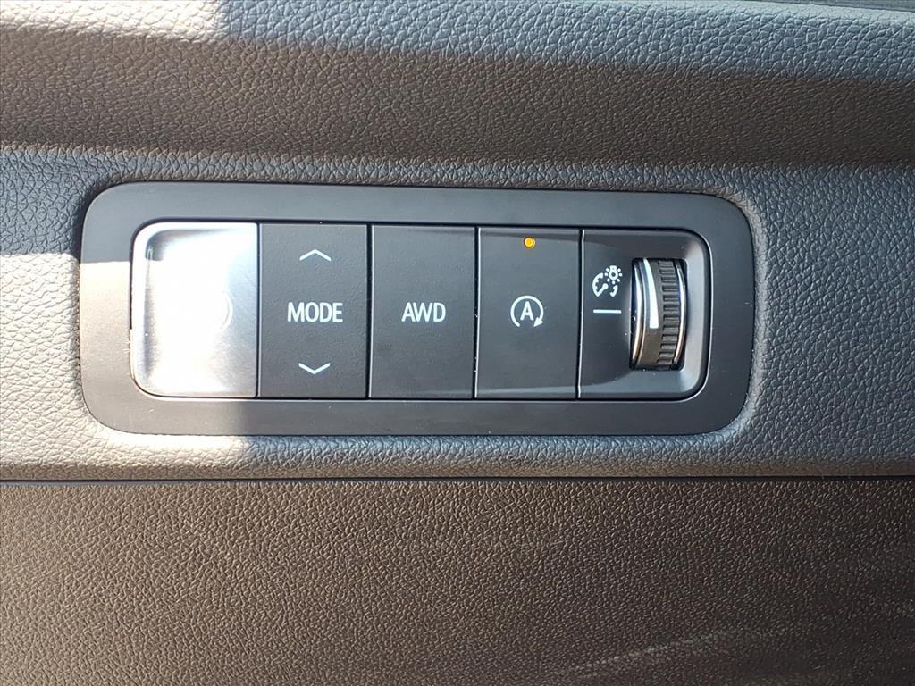 used 2024 Chevrolet Traverse car, priced at $38,000