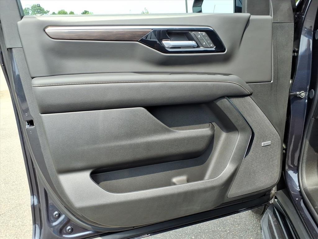 new 2025 Chevrolet Tahoe car, priced at $71,094