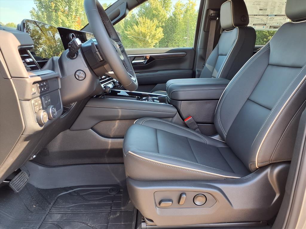 new 2025 Chevrolet Tahoe car, priced at $73,519