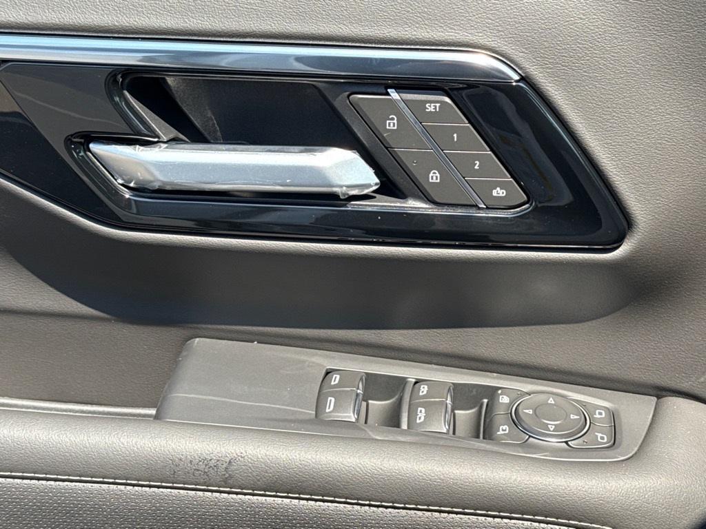 new 2025 Chevrolet Suburban car, priced at $70,790