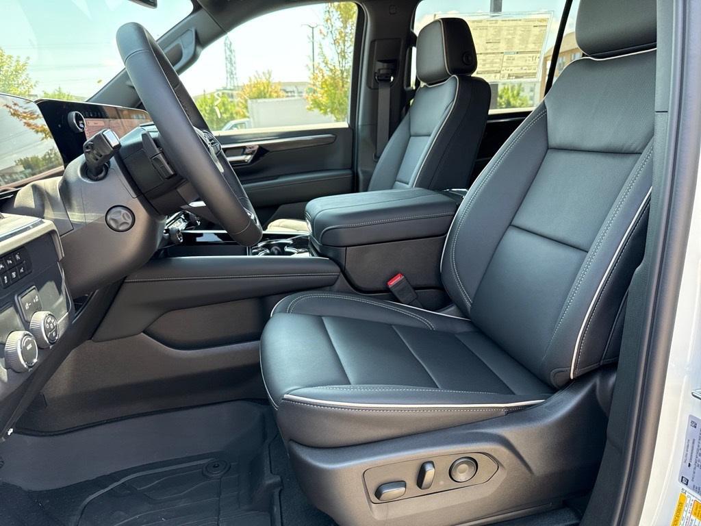 new 2025 Chevrolet Suburban car, priced at $70,790