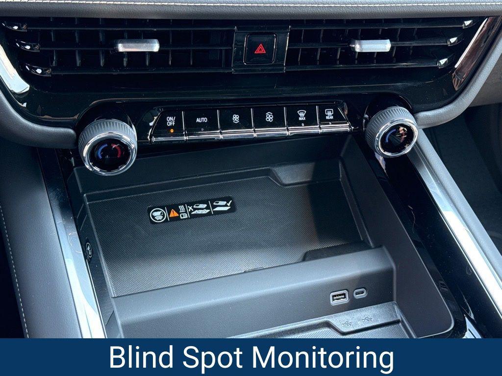 new 2025 Chevrolet Suburban car, priced at $70,790