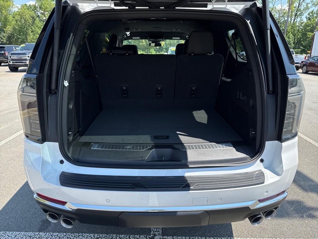 new 2025 Chevrolet Suburban car, priced at $70,790