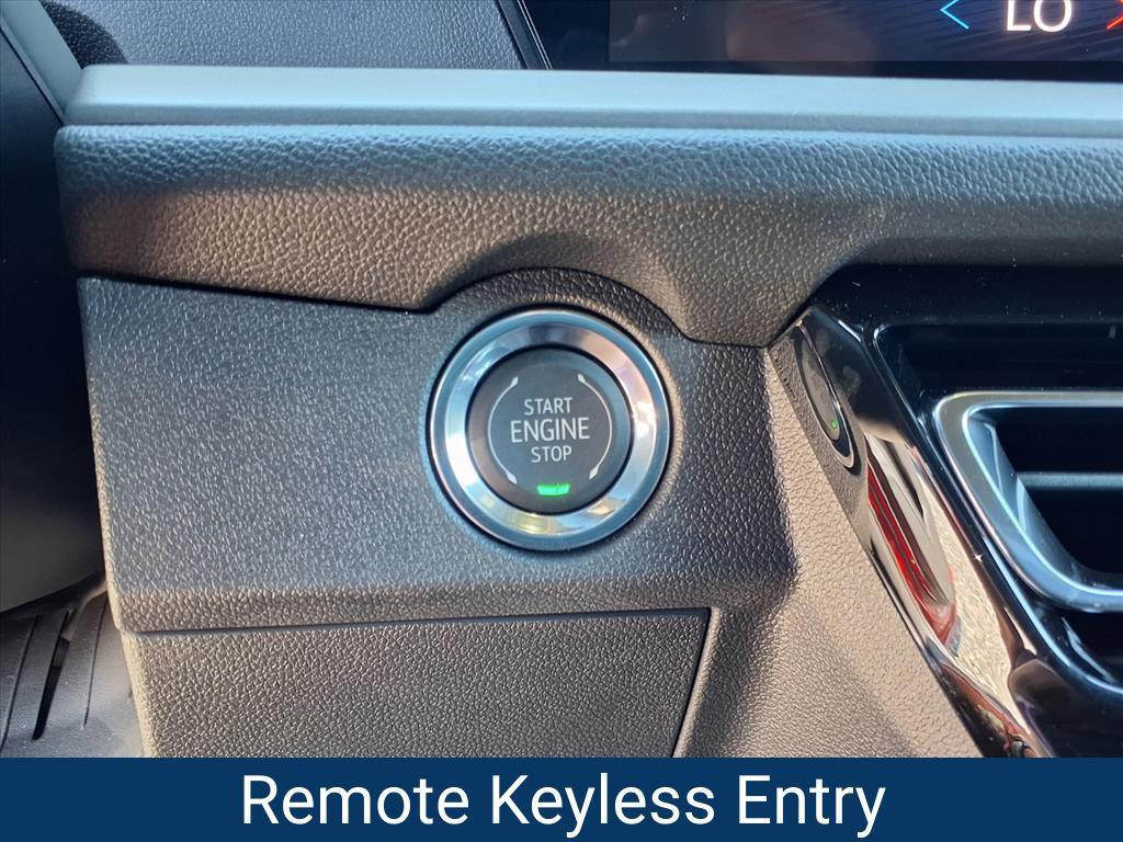 new 2026 Chevrolet Traverse car, priced at $42,999