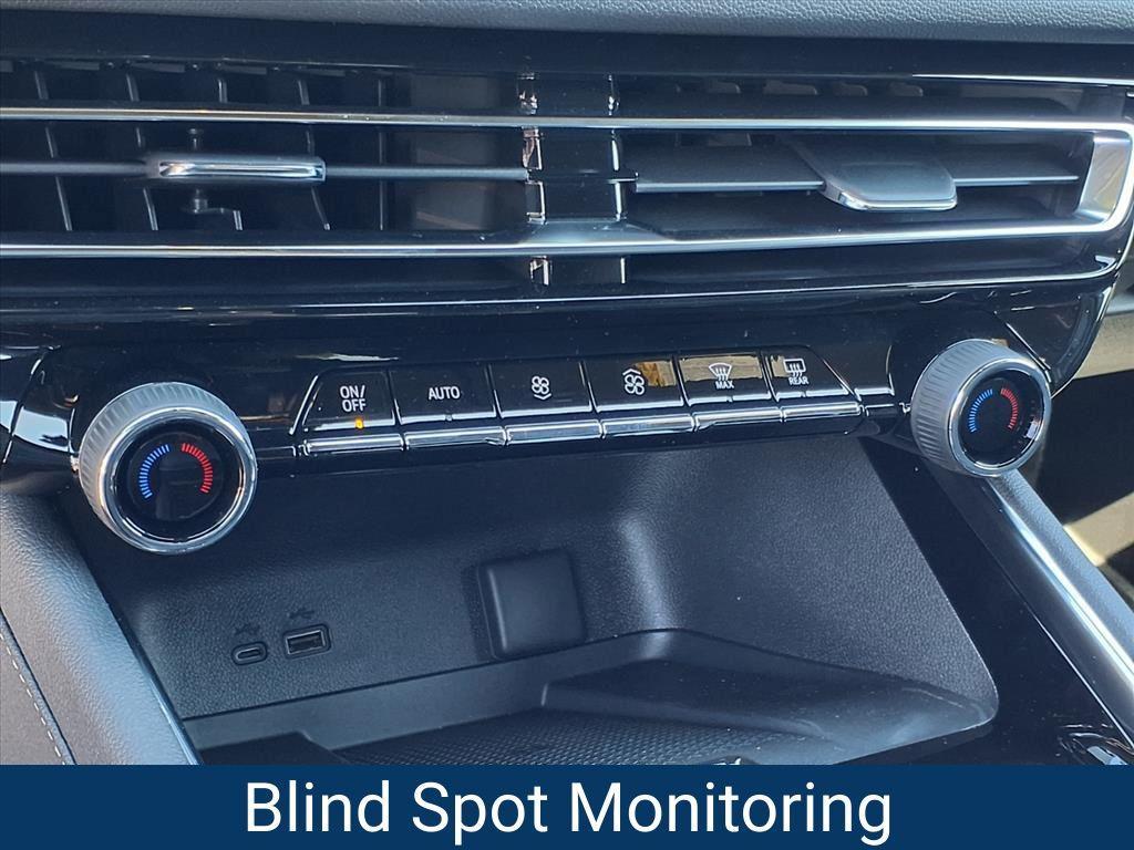 new 2026 Chevrolet Traverse car, priced at $42,999