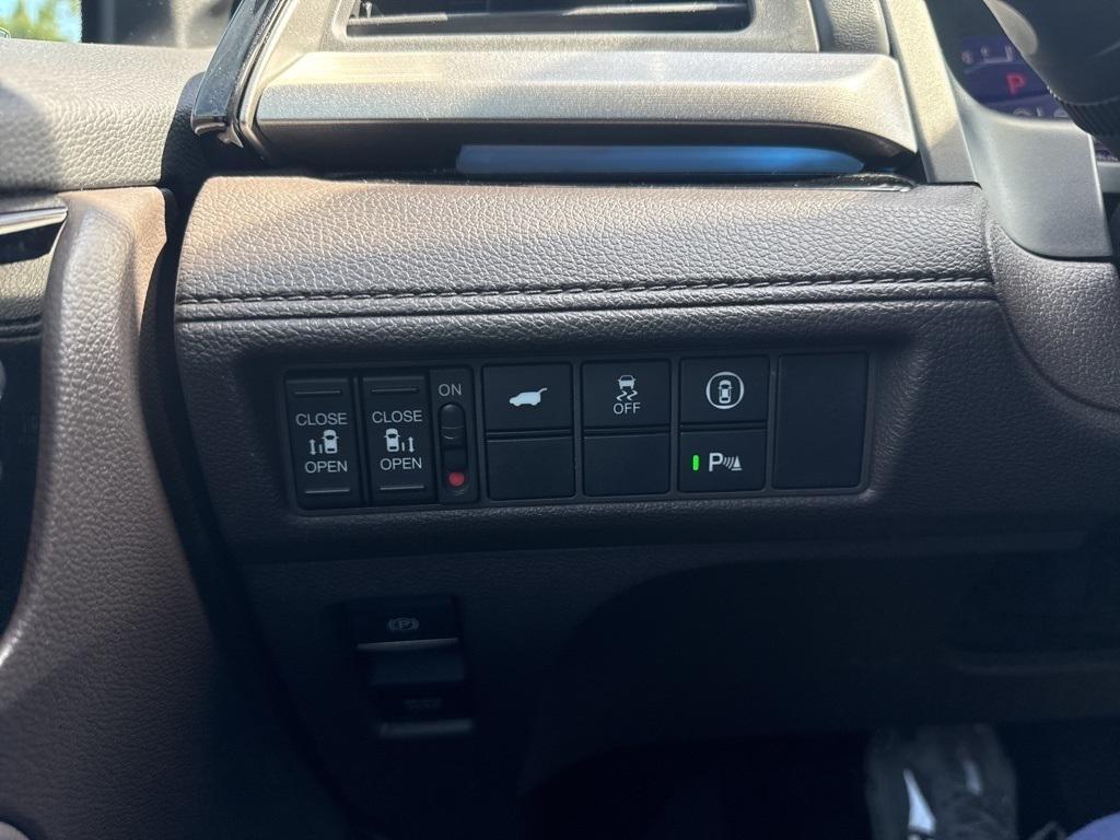 used 2022 Honda Odyssey car, priced at $33,000