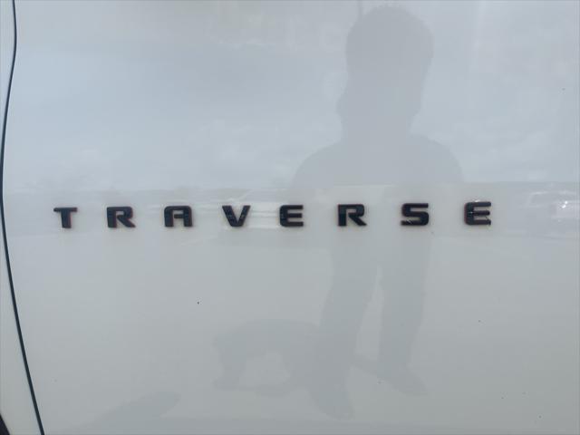 used 2022 Chevrolet Traverse car, priced at $33,900