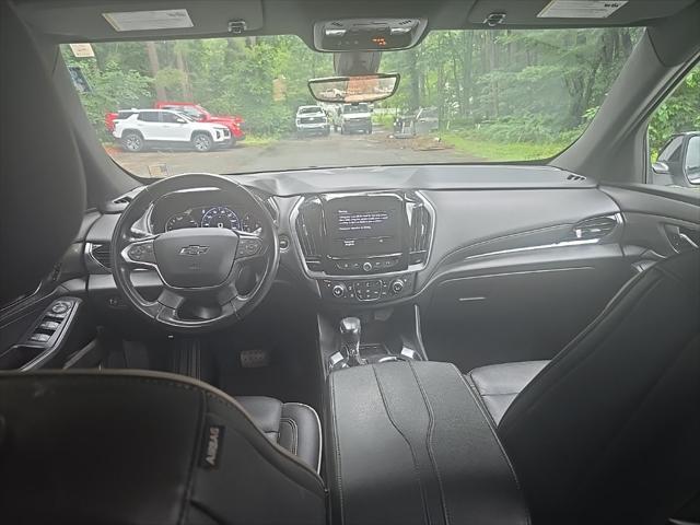 used 2022 Chevrolet Traverse car, priced at $33,900