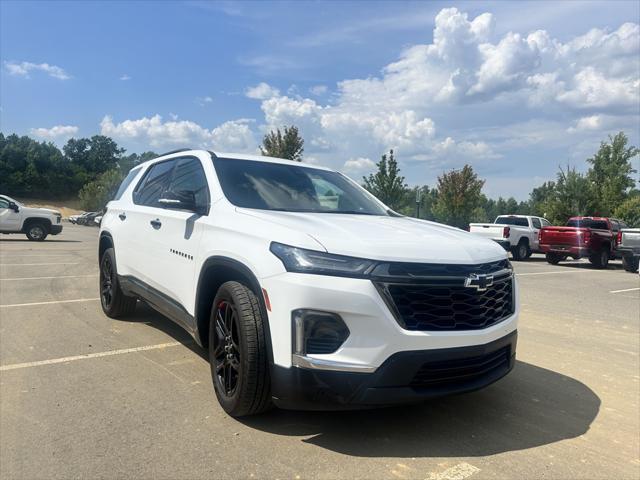 used 2022 Chevrolet Traverse car, priced at $33,900