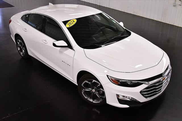 new 2024 Chevrolet Malibu car, priced at $29,395