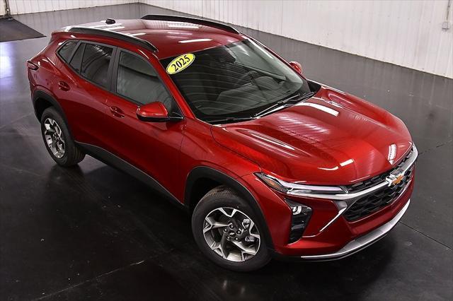 new 2025 Chevrolet Trax car, priced at $25,885