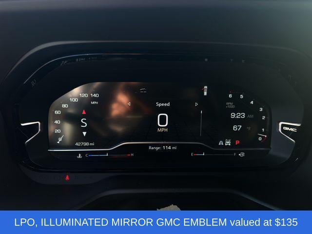 used 2023 GMC Yukon car, priced at $59,377