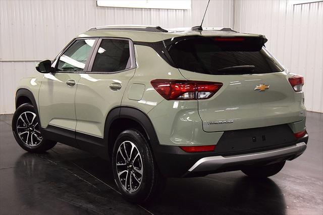 new 2025 Chevrolet TrailBlazer car, priced at $28,975