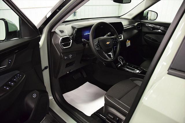 new 2025 Chevrolet TrailBlazer car, priced at $28,975