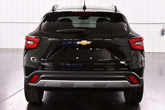 new 2025 Chevrolet Trax car, priced at $25,485