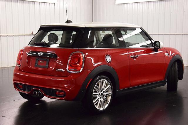 used 2018 MINI Hardtop car, priced at $15,984