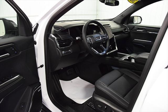 new 2025 GMC Acadia car, priced at $51,975