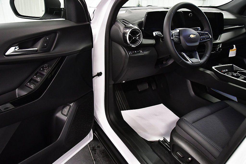 new 2026 Chevrolet Equinox car, priced at $34,635