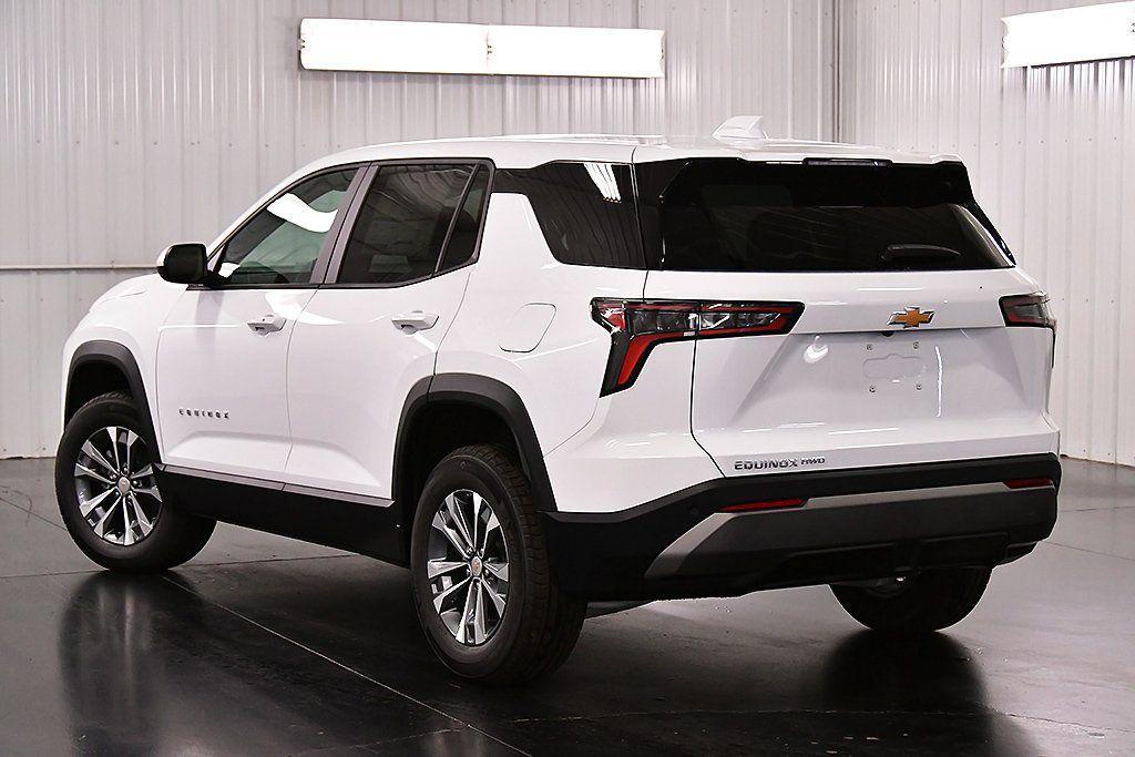 new 2026 Chevrolet Equinox car, priced at $34,635