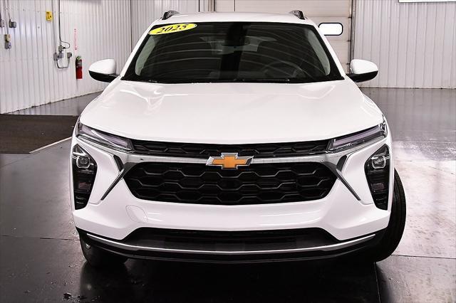 new 2025 Chevrolet Trax car, priced at $25,485