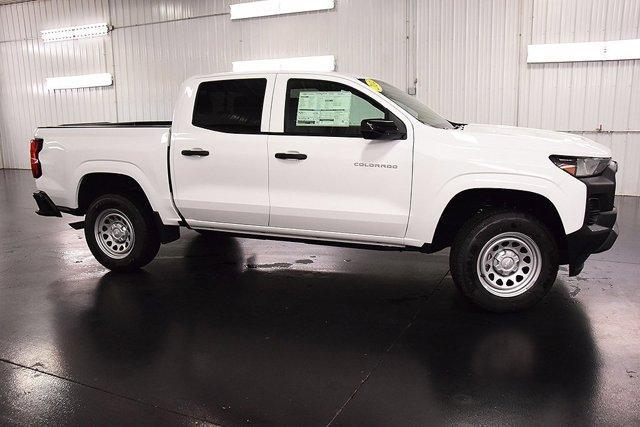 new 2024 Chevrolet Colorado car, priced at $34,955