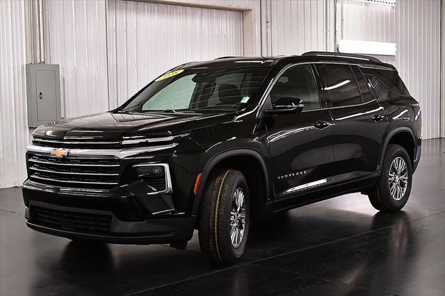 new 2025 Chevrolet Traverse car, priced at $43,240