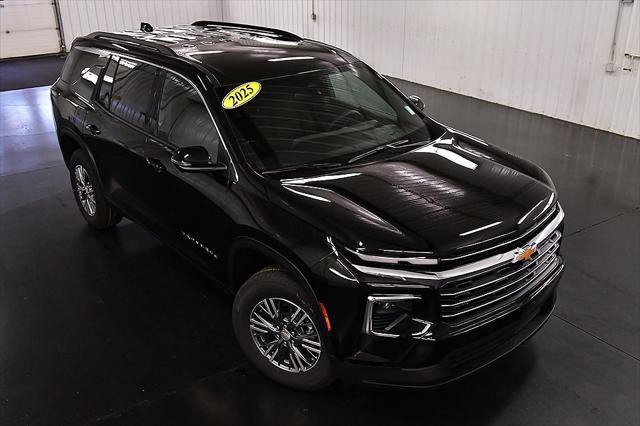 new 2025 Chevrolet Traverse car, priced at $43,240