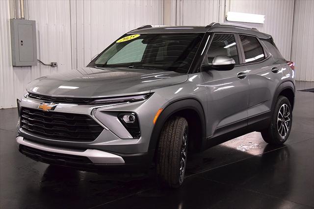 new 2025 Chevrolet TrailBlazer car, priced at $29,075
