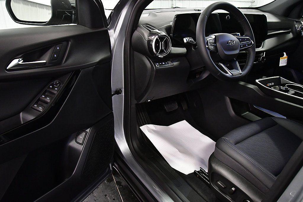 new 2026 Chevrolet Equinox car, priced at $36,180