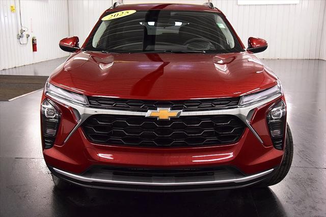 new 2025 Chevrolet Trax car, priced at $25,485