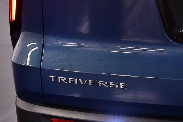 new 2024 Chevrolet Traverse car, priced at $42,615