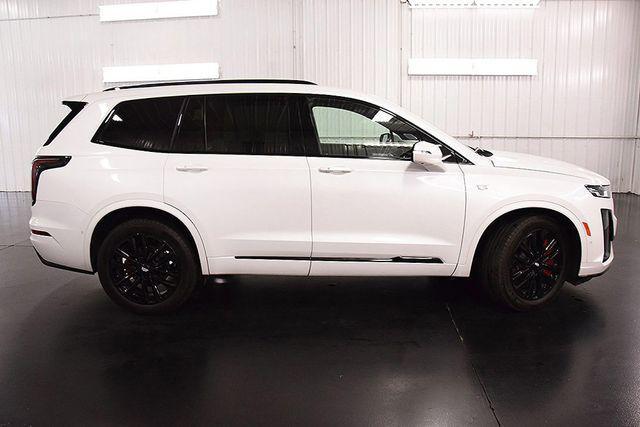 used 2023 Cadillac XT6 car, priced at $41,957