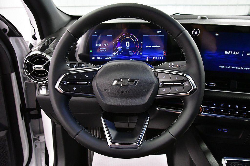 new 2026 Chevrolet Equinox car, priced at $35,680