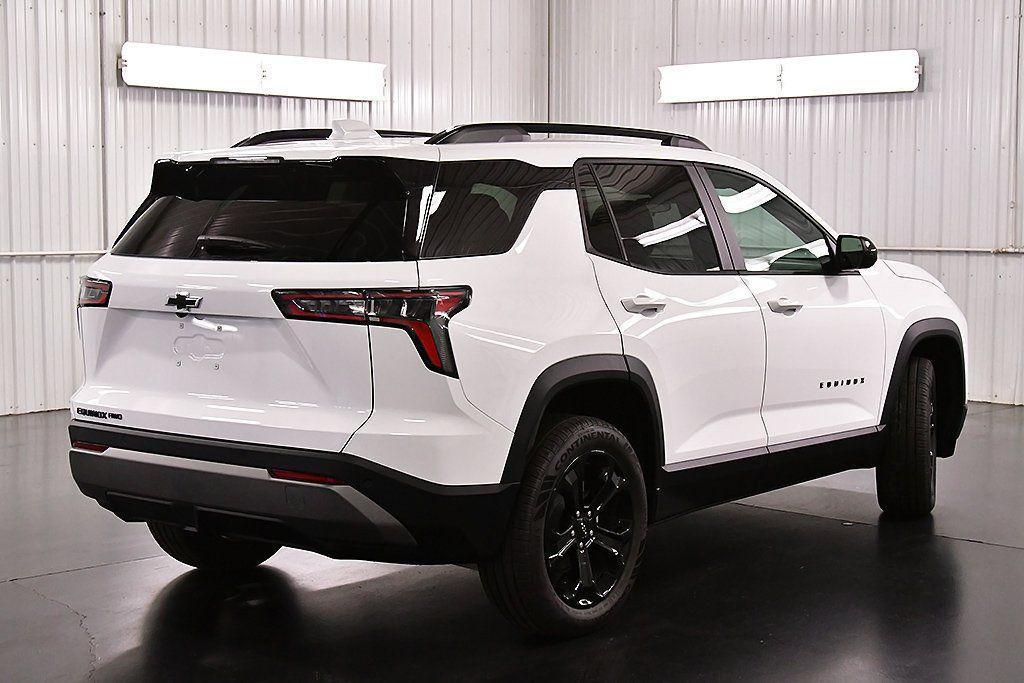new 2026 Chevrolet Equinox car, priced at $35,680