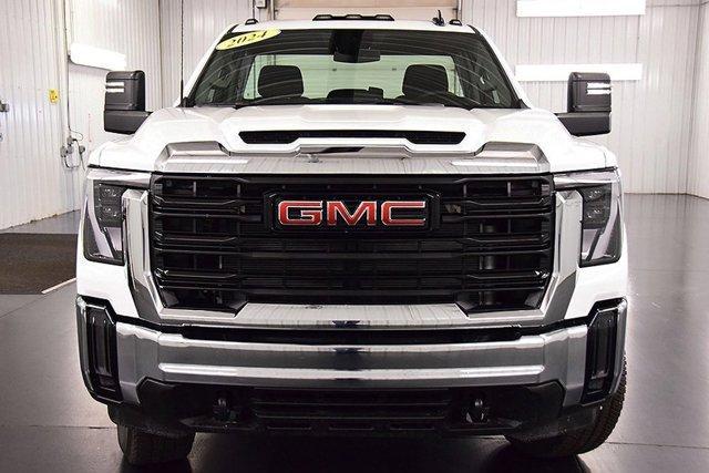 new 2024 GMC Sierra 3500 car, priced at $54,178