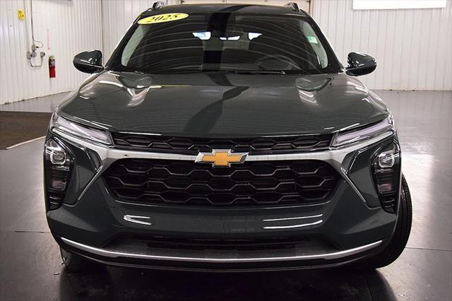 new 2025 Chevrolet Trax car, priced at $25,430