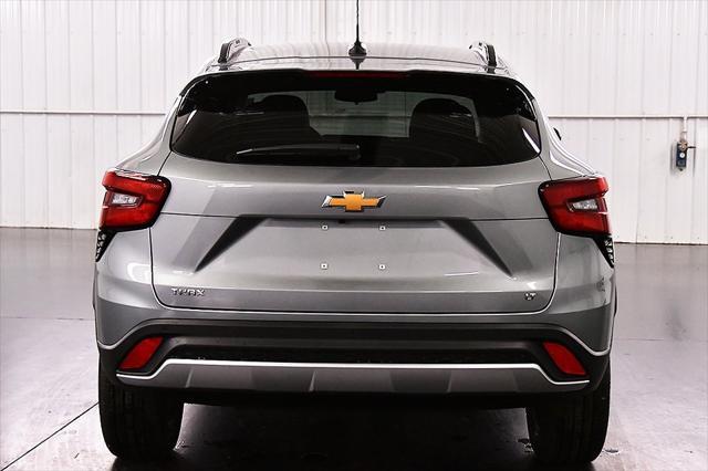 new 2025 Chevrolet Trax car, priced at $25,235