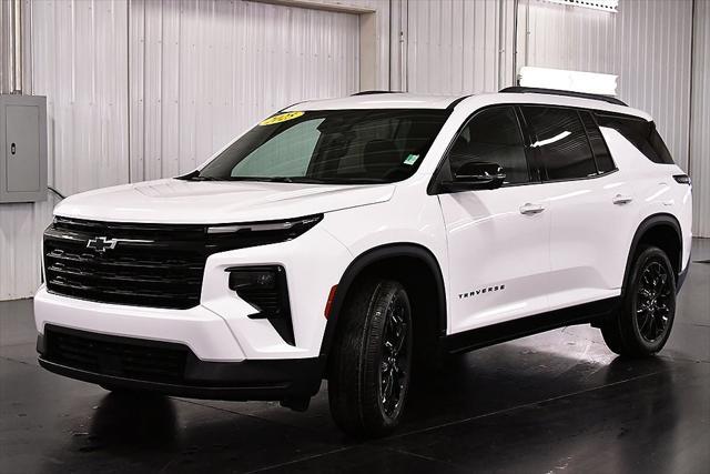 new 2025 Chevrolet Traverse car, priced at $45,525
