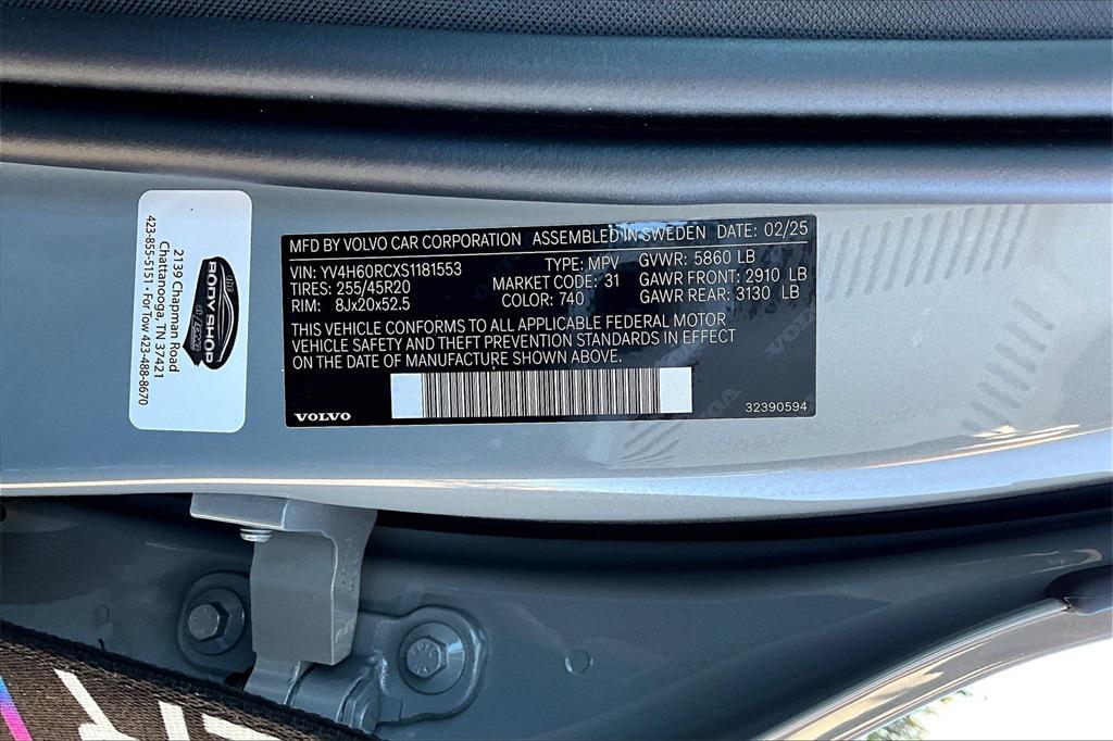 new 2025 Volvo XC60 Plug-In Hybrid car, priced at $60,260