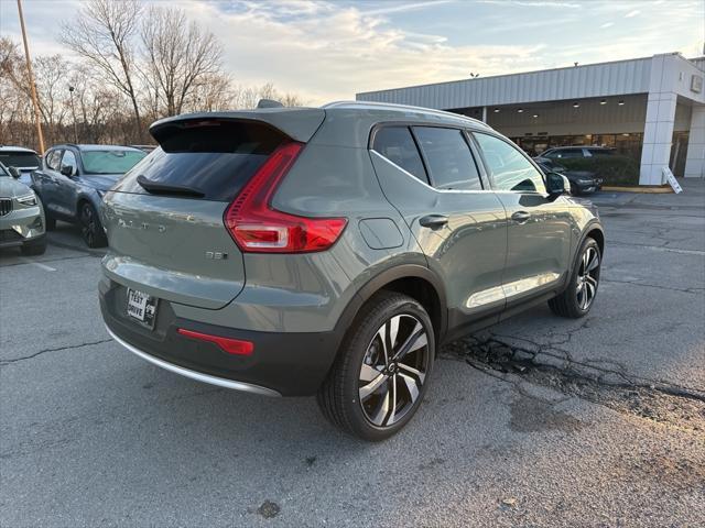 new 2025 Volvo XC40 car, priced at $49,590