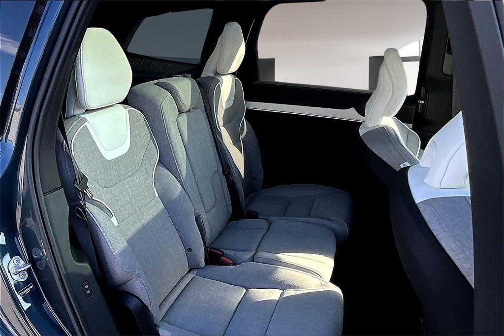 new 2025 Volvo EX90 car, priced at $81,275