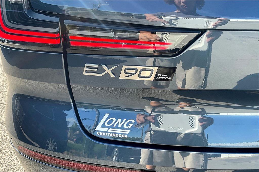 new 2025 Volvo EX90 car, priced at $81,275