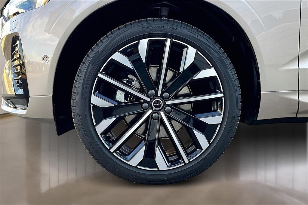 new 2026 Volvo XC60 car, priced at $63,935