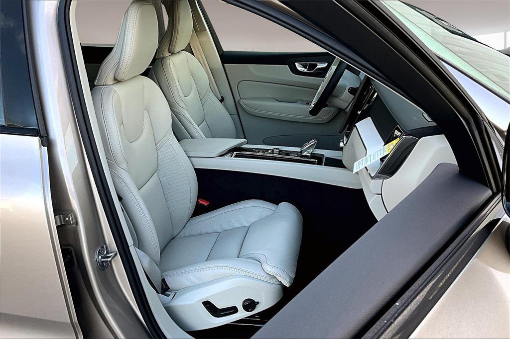 new 2026 Volvo XC60 car, priced at $63,935